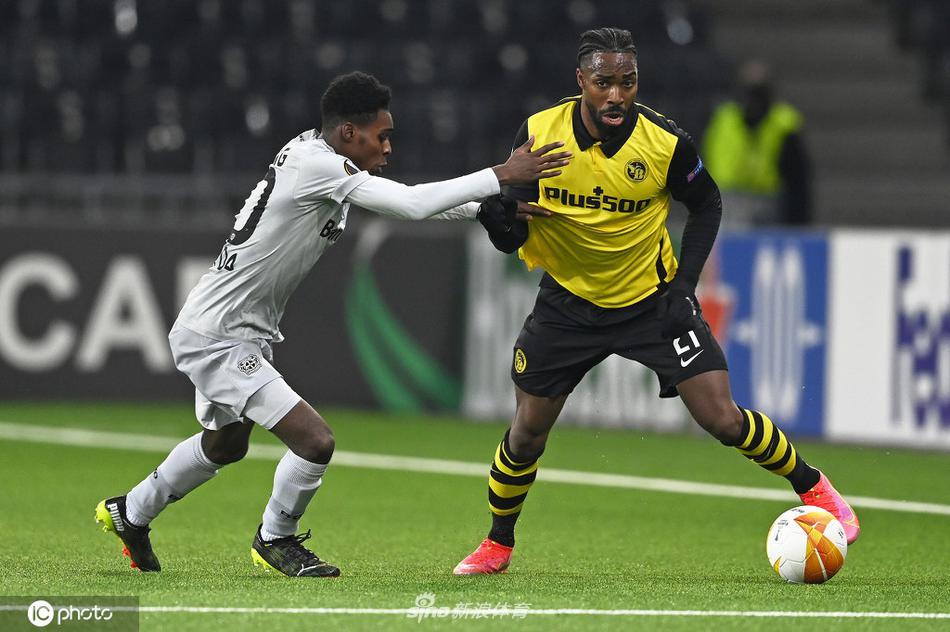 多米APP下载- theshy剑姬打姿态船长那场比赛完整视频 